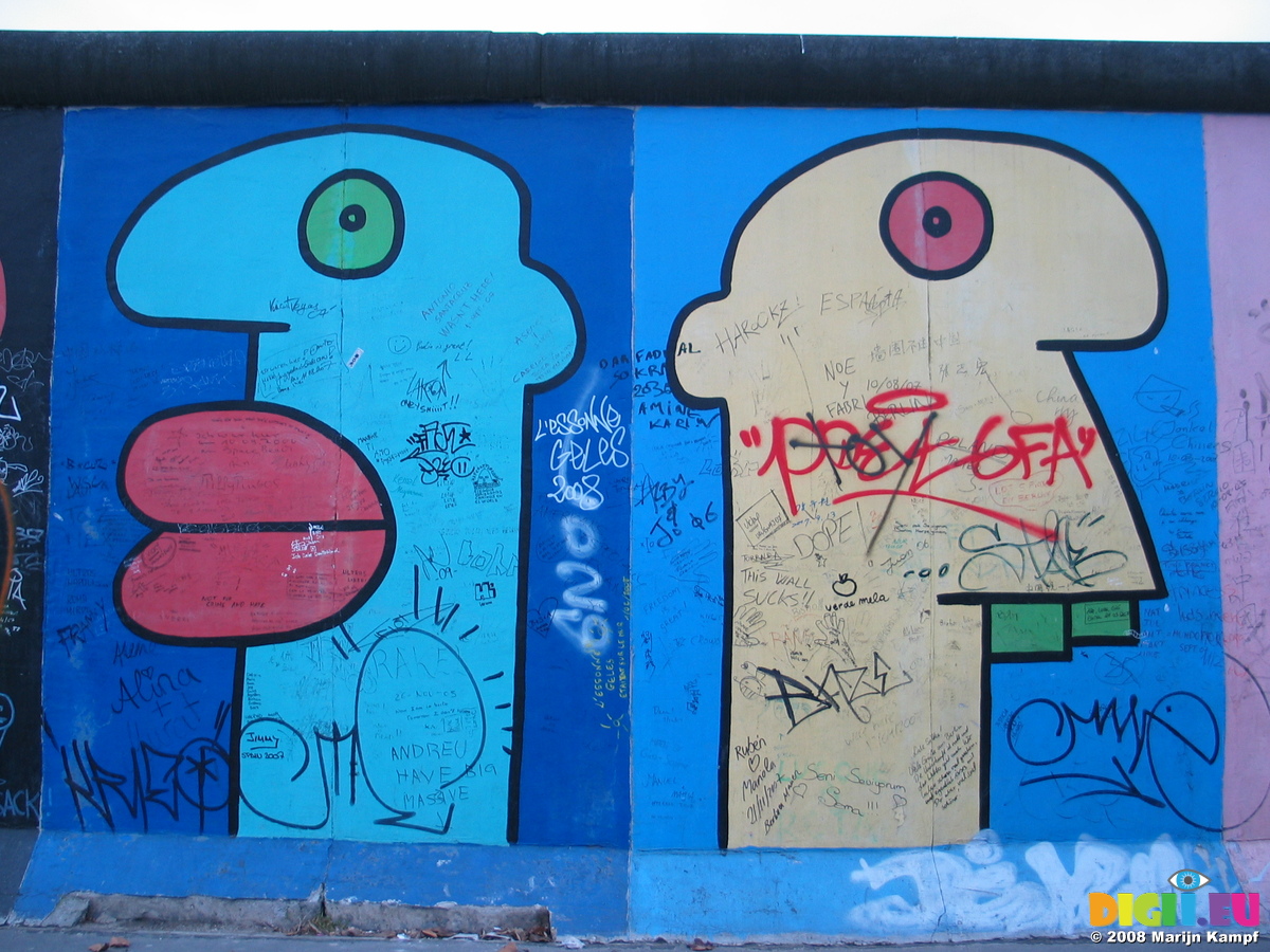 Picture 25279 Graffiti on graffiti on Berlin wall | 20080222 